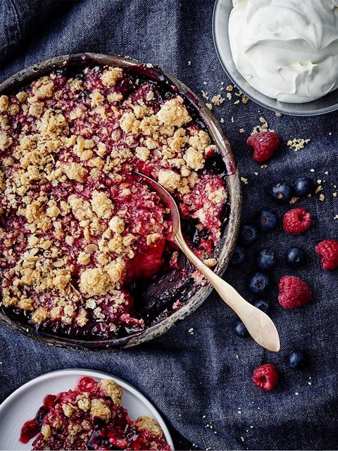 recipe image Smulpaj med blåbär & hallon